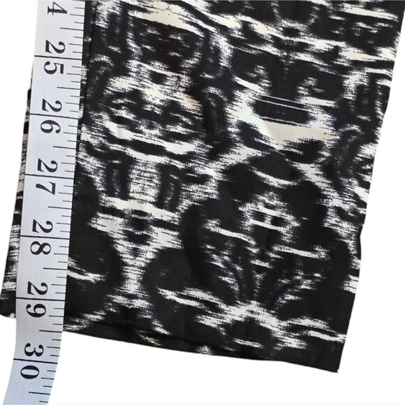 J. Crew Black and White Blurred ikat Drapey Pant size 2 - Picture 4 of 13